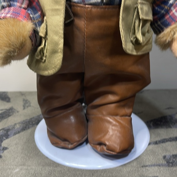 Vintage TENDER HEART TREASURES Fisherman Teddy Bear - Bear In Wadders 1992 - Picture 4 of 7
